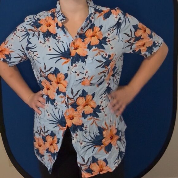 H&M Tropical Print Button Down T-Shirt, Size Large - Picture 3 of 4